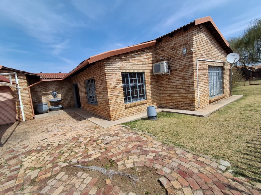 3 Bedroom Property for Sale in Fochville Gauteng