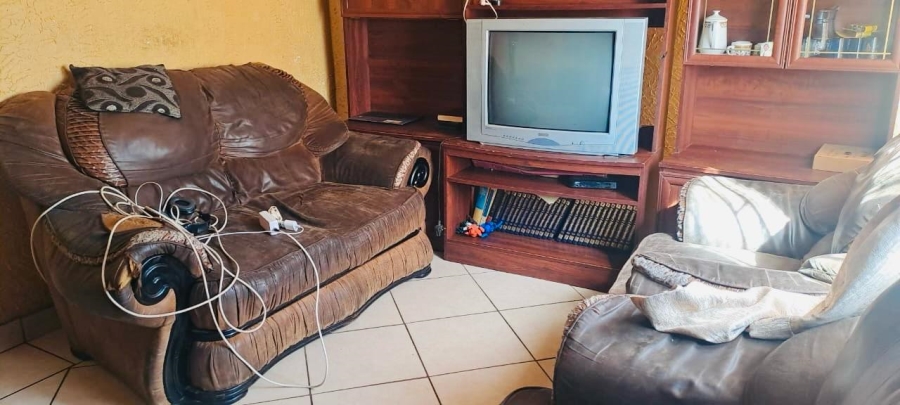 2 Bedroom Property for Sale in Soshanguve AA Gauteng