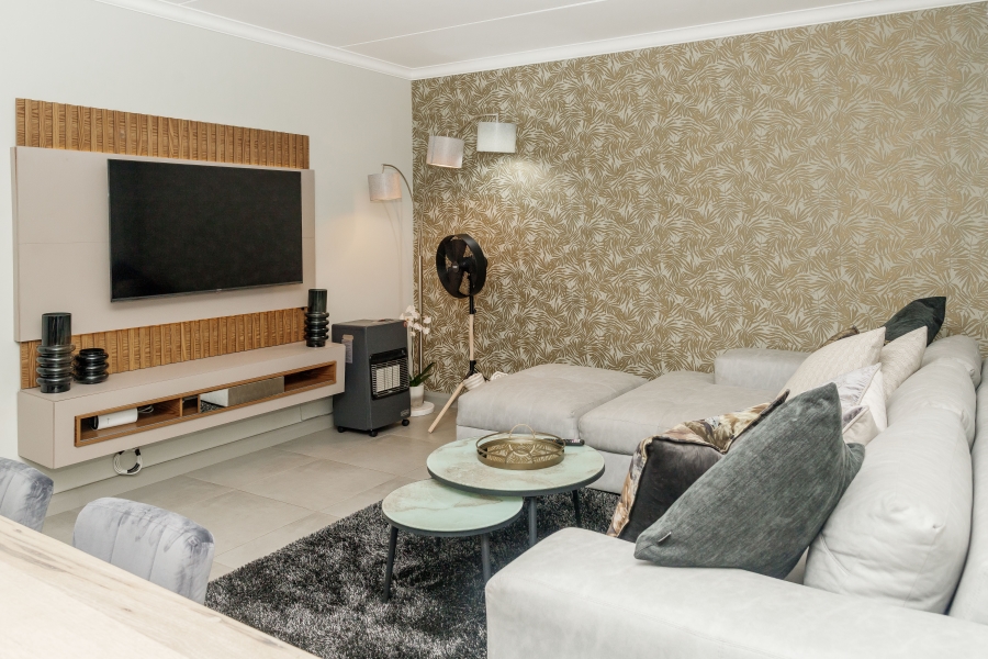 2 Bedroom Property for Sale in Carlswald Gauteng