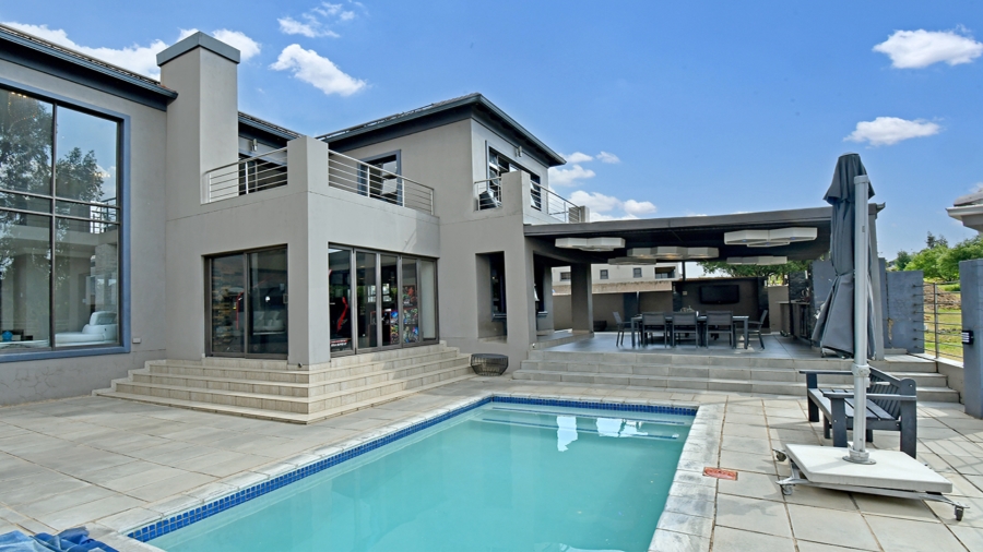 To Let 4 Bedroom Property for Rent in Blue Valley Golf Estate Gauteng