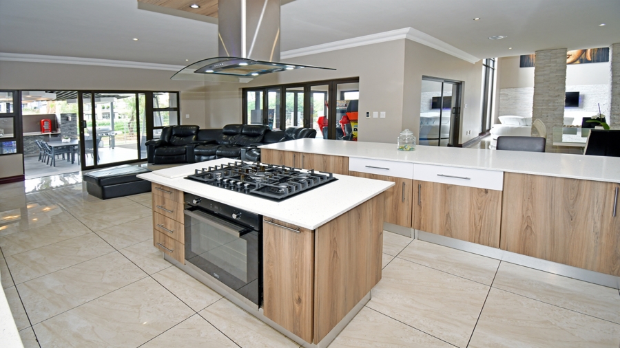 To Let 4 Bedroom Property for Rent in Blue Valley Golf Estate Gauteng