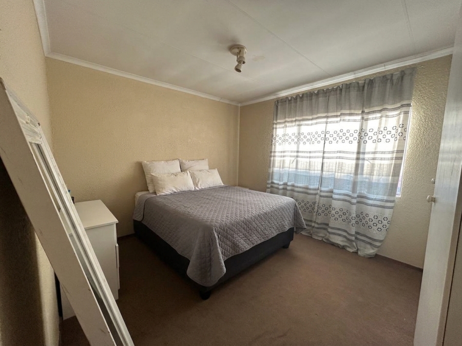 2 Bedroom Property for Sale in Halfway Gardens Gauteng