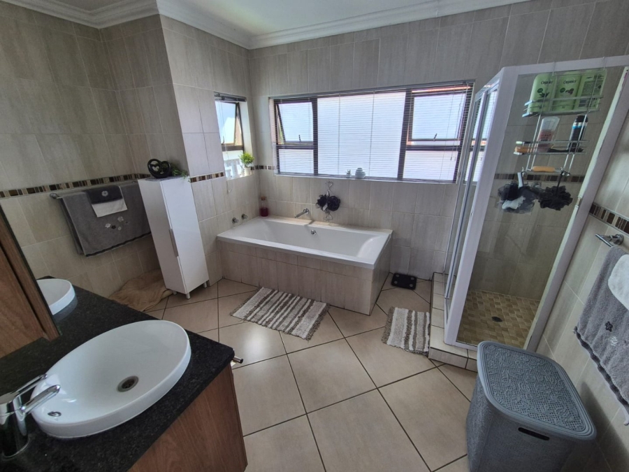 3 Bedroom Property for Sale in Roodepark Eco Estate Gauteng