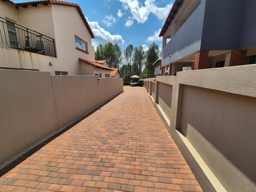 3 Bedroom Property for Sale in Roodepark Eco Estate Gauteng
