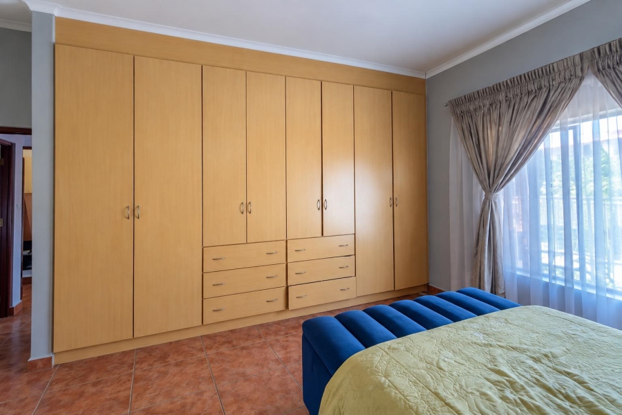 3 Bedroom Property for Sale in Thatchfield Close Gauteng