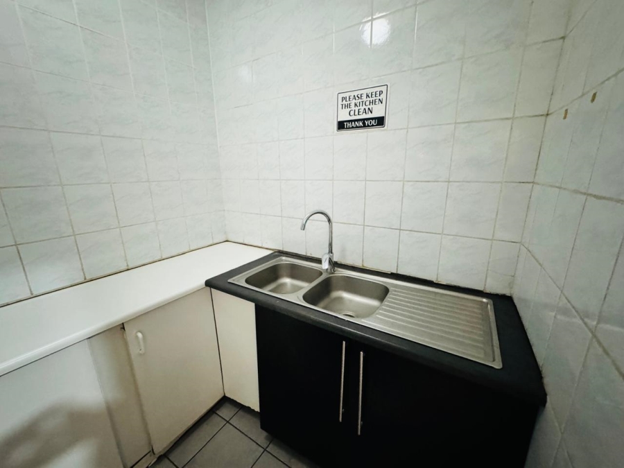 To Let Commercial Property for Rent in Halfway House Gauteng