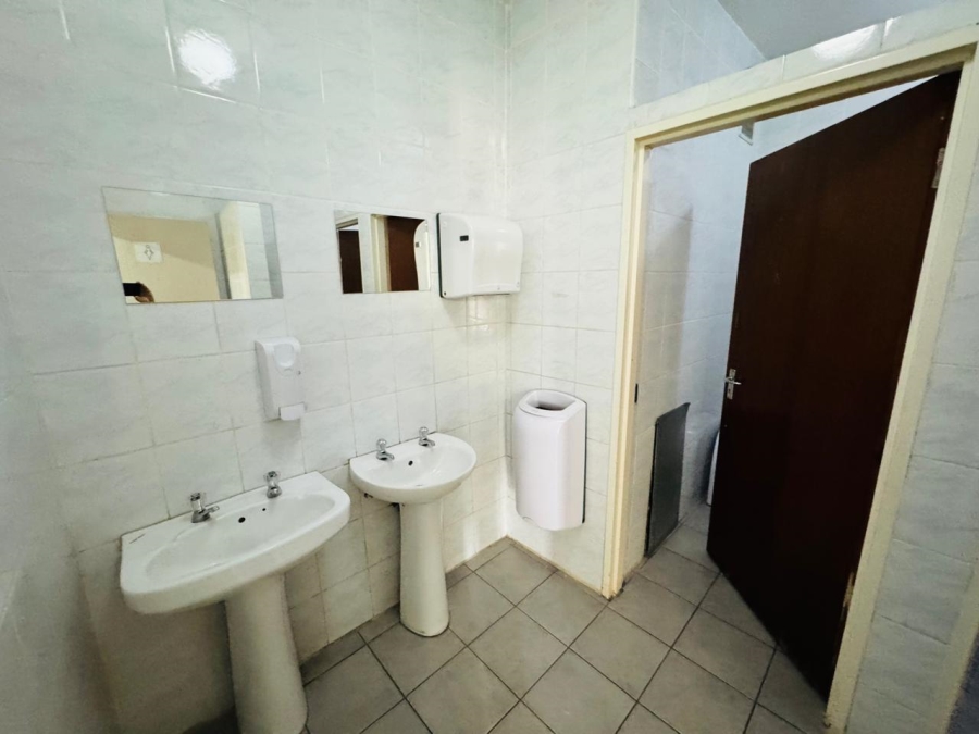 To Let Commercial Property for Rent in Halfway House Gauteng