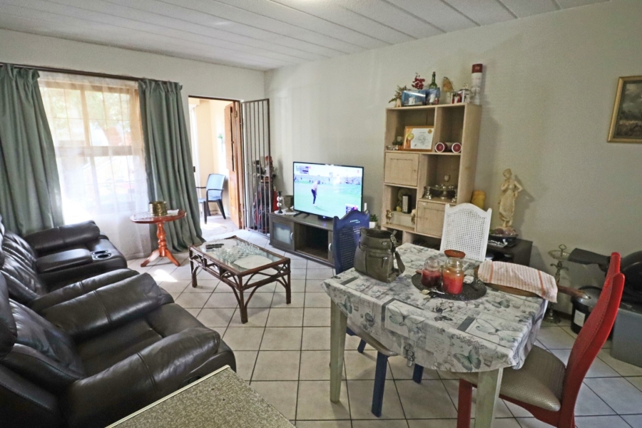 1 Bedroom Property for Sale in Robindale Gauteng