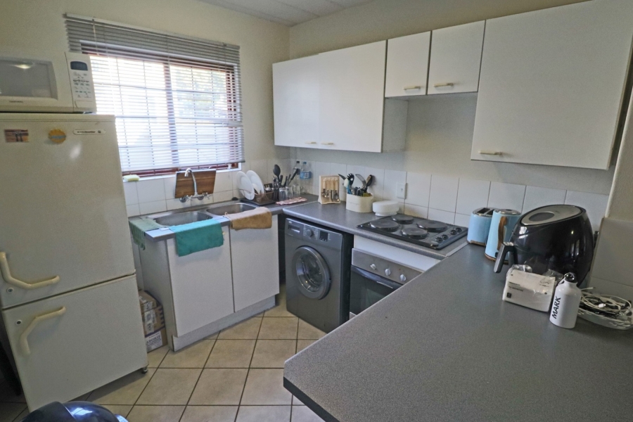 1 Bedroom Property for Sale in Robindale Gauteng