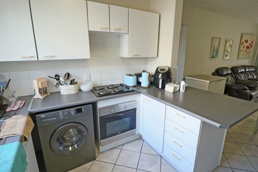 1 Bedroom Property for Sale in Robindale Gauteng