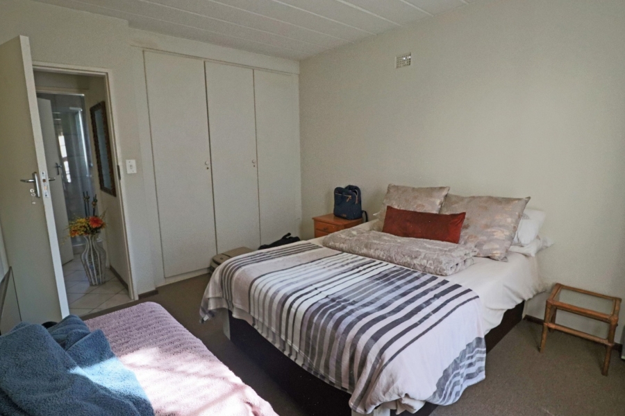 1 Bedroom Property for Sale in Robindale Gauteng