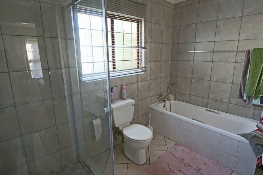 1 Bedroom Property for Sale in Robindale Gauteng