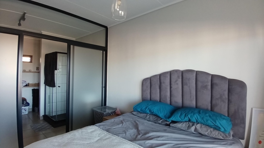 1 Bedroom Property for Sale in Mulbarton Gauteng