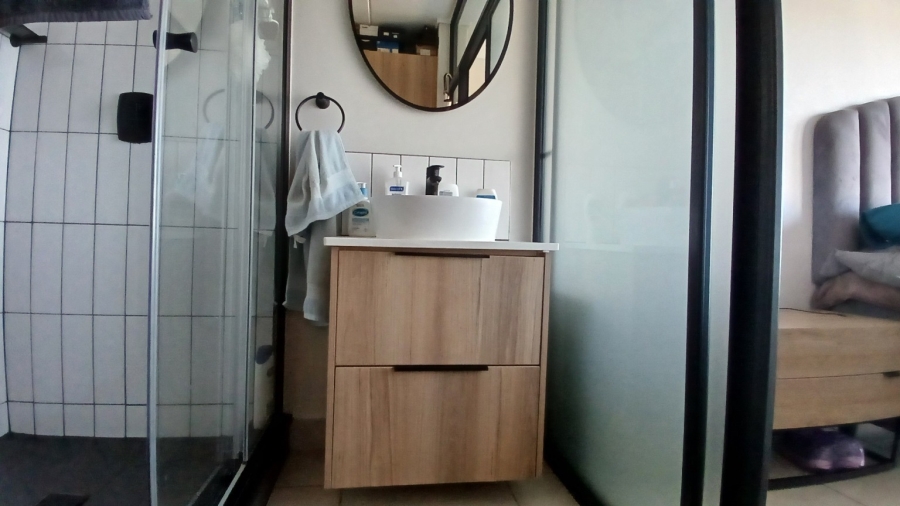 1 Bedroom Property for Sale in Mulbarton Gauteng