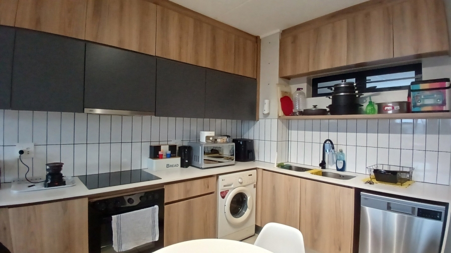 1 Bedroom Property for Sale in Mulbarton Gauteng