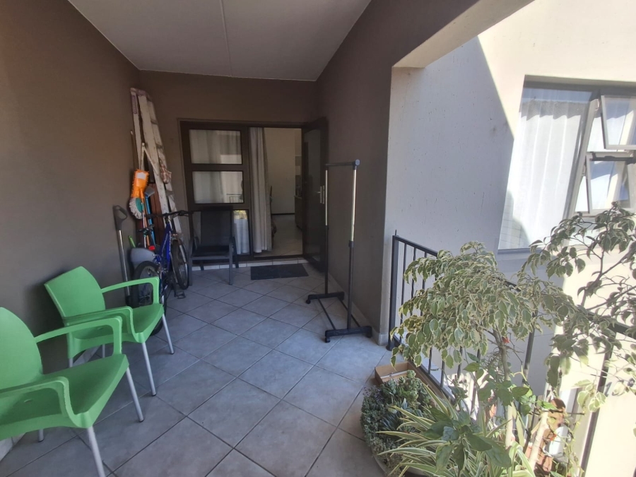 To Let 2 Bedroom Property for Rent in Goedeburg Gauteng