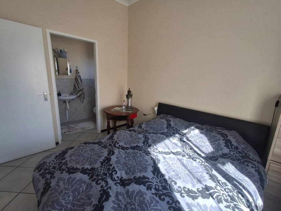 To Let 2 Bedroom Property for Rent in Goedeburg Gauteng