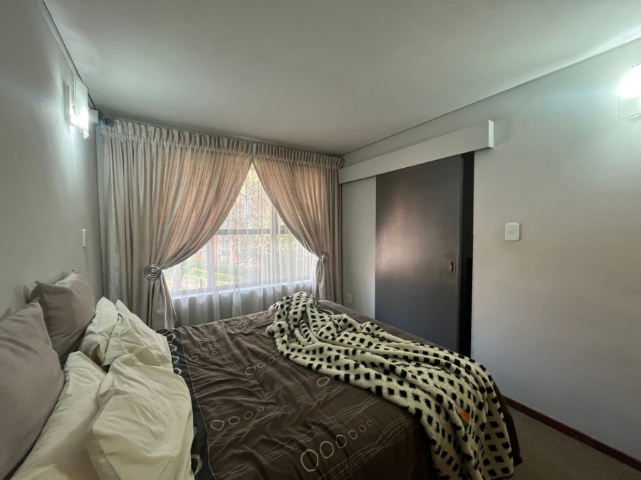To Let 2 Bedroom Property for Rent in Atholl Gauteng