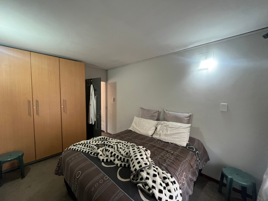 To Let 2 Bedroom Property for Rent in Atholl Gauteng