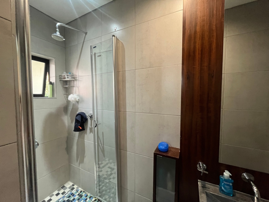 To Let 2 Bedroom Property for Rent in Atholl Gauteng