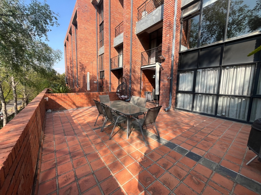 To Let 2 Bedroom Property for Rent in Atholl Gauteng