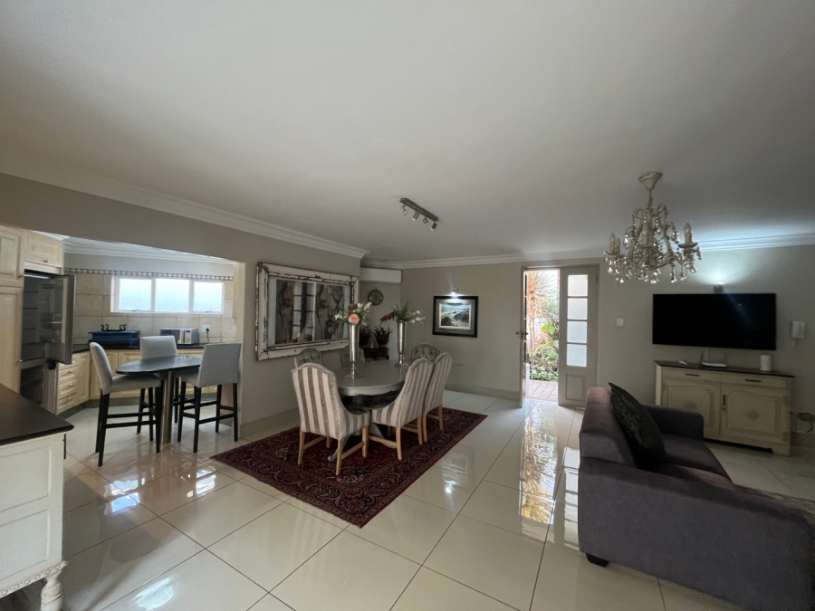 5 Bedroom Property for Sale in Hyde Park Gauteng
