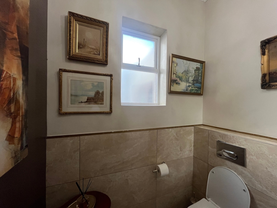 5 Bedroom Property for Sale in Hyde Park Gauteng