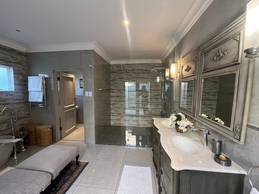 5 Bedroom Property for Sale in Hyde Park Gauteng