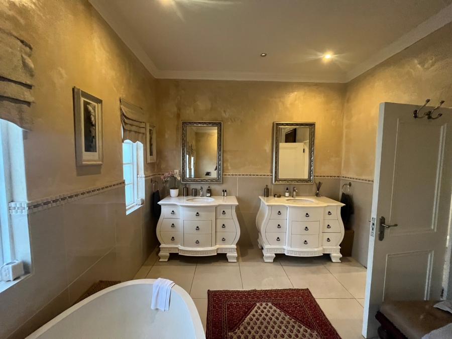 5 Bedroom Property for Sale in Hyde Park Gauteng
