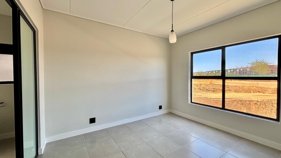 To Let 3 Bedroom Property for Rent in Waterfall Gauteng