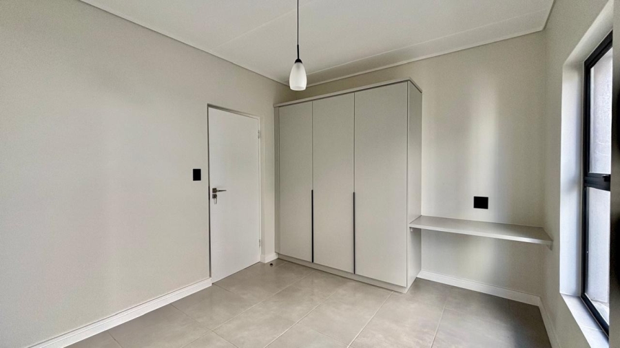 To Let 3 Bedroom Property for Rent in Waterfall Gauteng