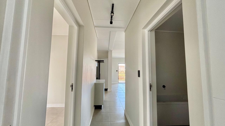 To Let 3 Bedroom Property for Rent in Waterfall Gauteng