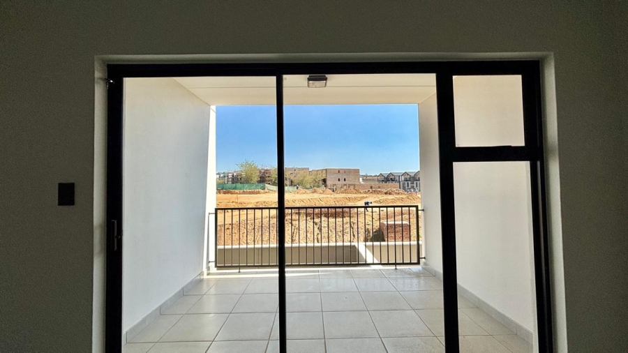 To Let 3 Bedroom Property for Rent in Waterfall Gauteng