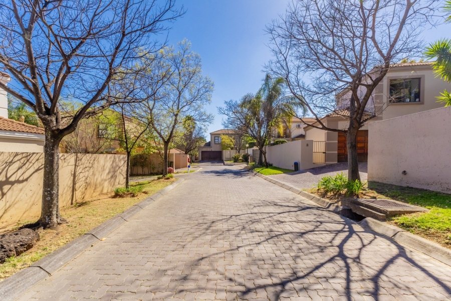 3 Bedroom Property for Sale in Douglasdale Gauteng