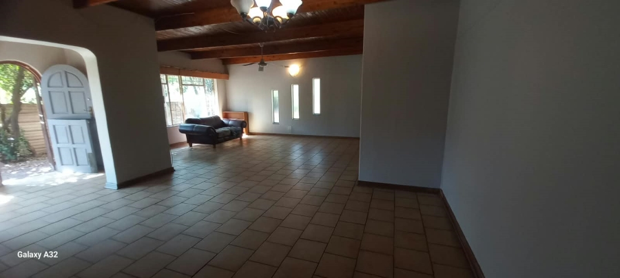 6 Bedroom Property for Sale in Wonderboom South Gauteng