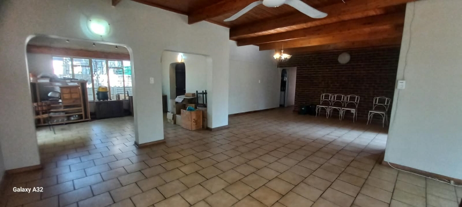 6 Bedroom Property for Sale in Wonderboom South Gauteng