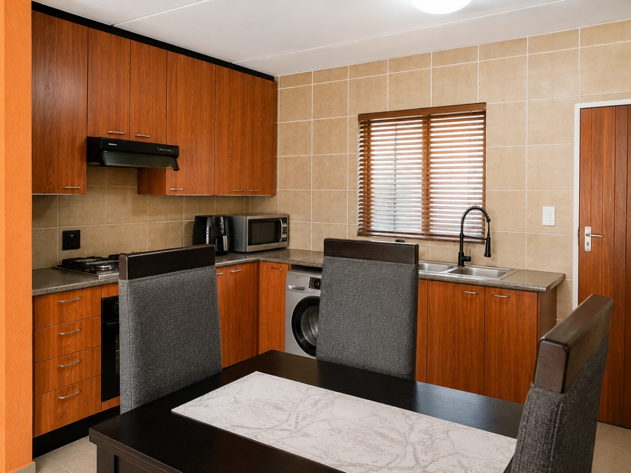 To Let 2 Bedroom Property for Rent in Sonneglans Gauteng
