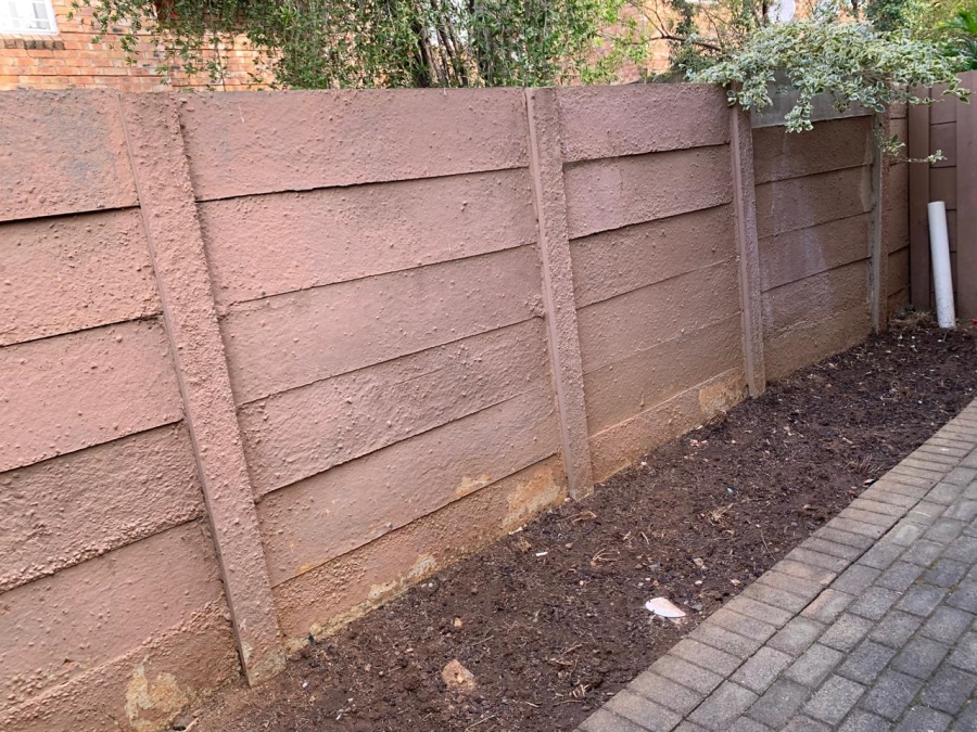 To Let 2 Bedroom Property for Rent in Sonneglans Gauteng