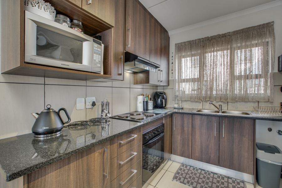 3 Bedroom Property for Sale in Barbeque Downs Gauteng
