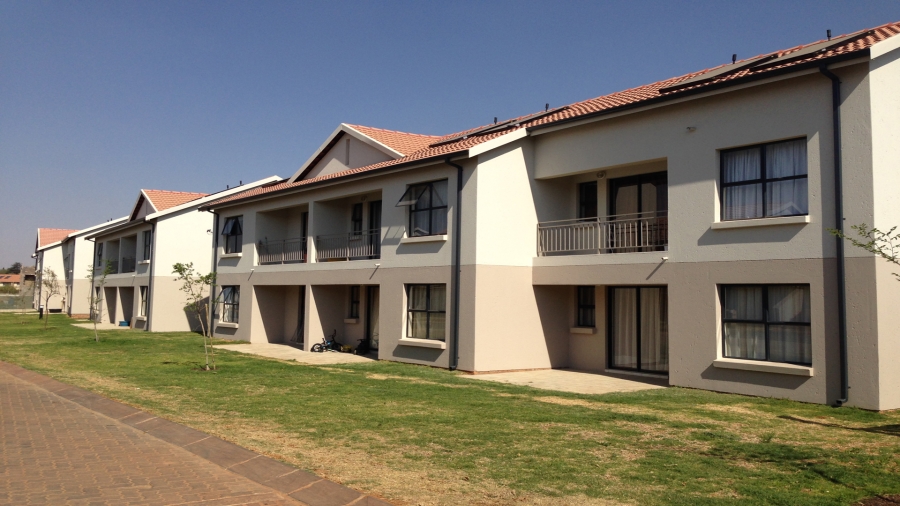 To Let 2 Bedroom Property for Rent in Lakefield Gauteng