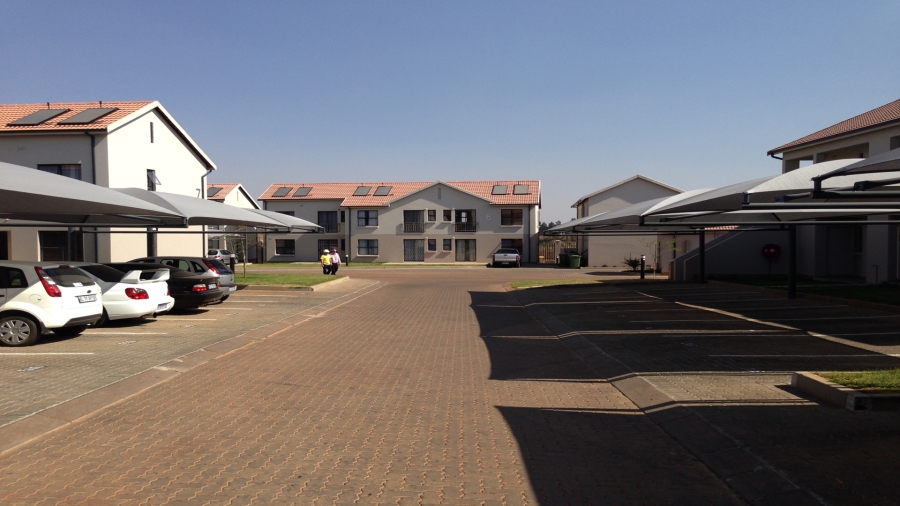 To Let 2 Bedroom Property for Rent in Lakefield Gauteng