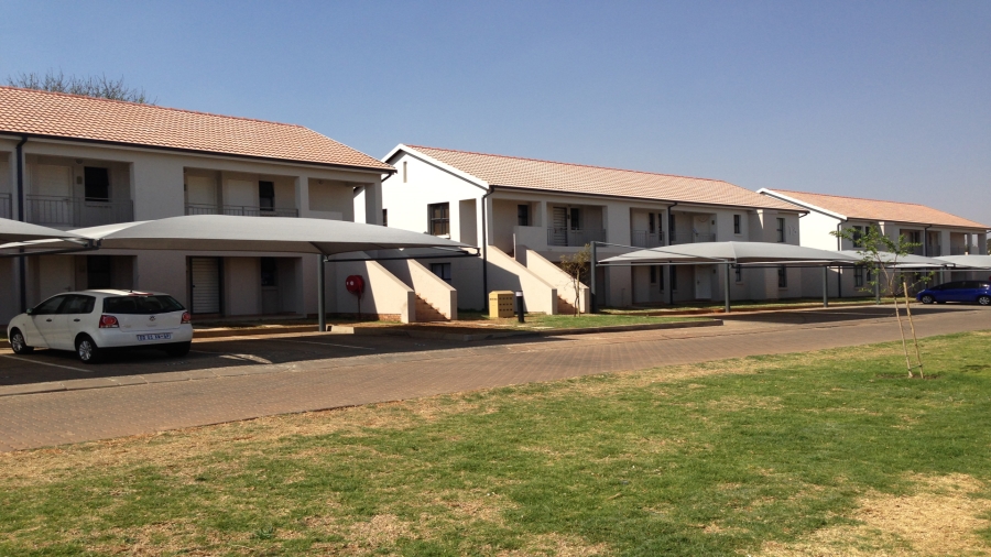 To Let 2 Bedroom Property for Rent in Lakefield Gauteng