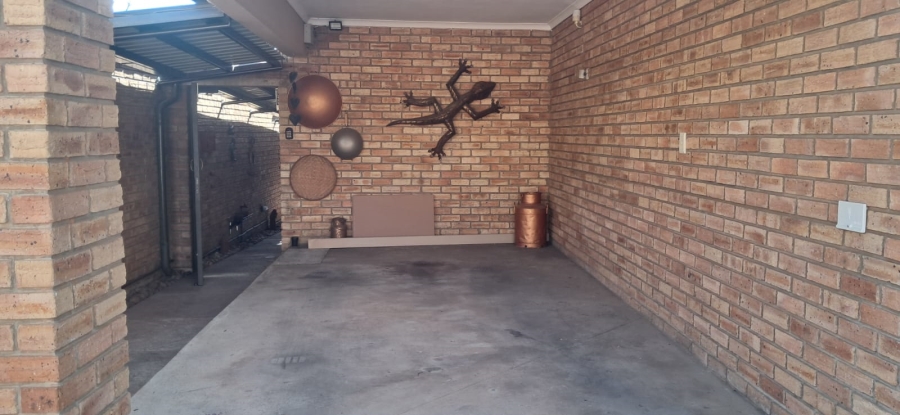 To Let 2 Bedroom Property for Rent in Noordheuwel Gauteng