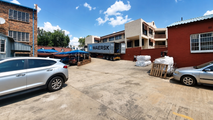 To Let Commercial Property for Rent in Booysens Gauteng