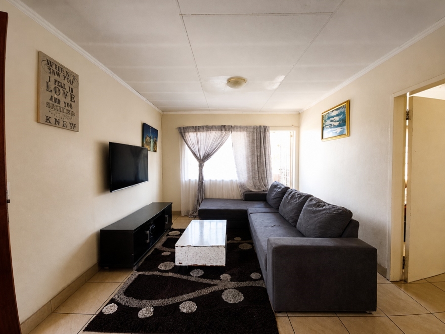 2 Bedroom Property for Sale in Andeon AH Gauteng