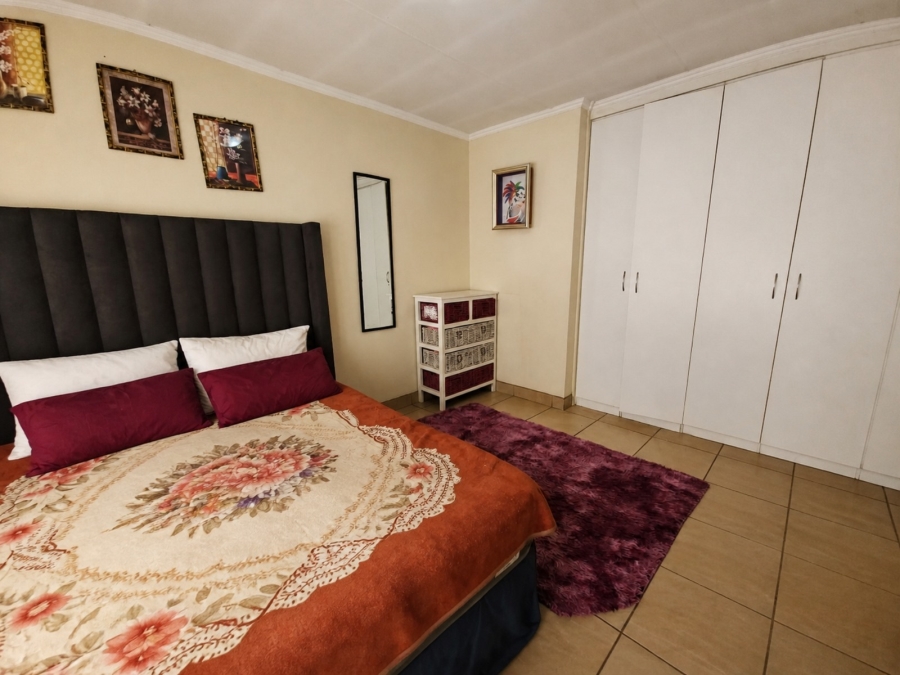 2 Bedroom Property for Sale in Andeon AH Gauteng