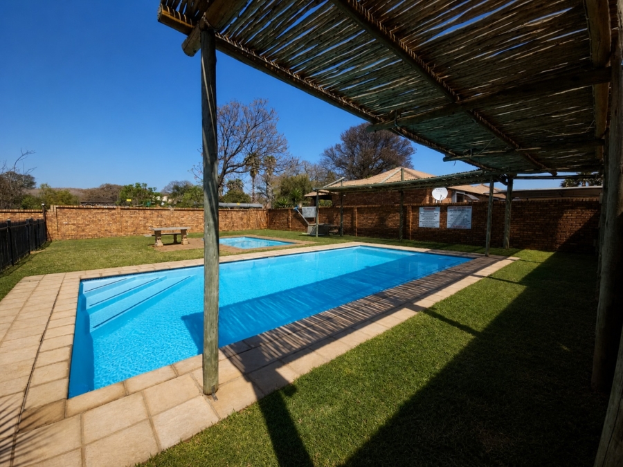 2 Bedroom Property for Sale in Andeon AH Gauteng