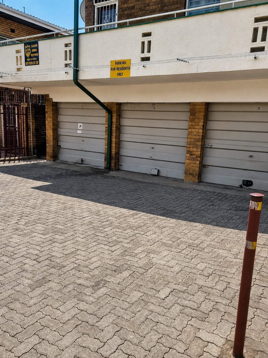 2 Bedroom Property for Sale in New Redruth Gauteng