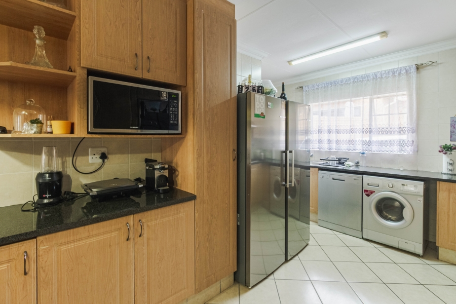 3 Bedroom Property for Sale in Silver Lakes Gauteng