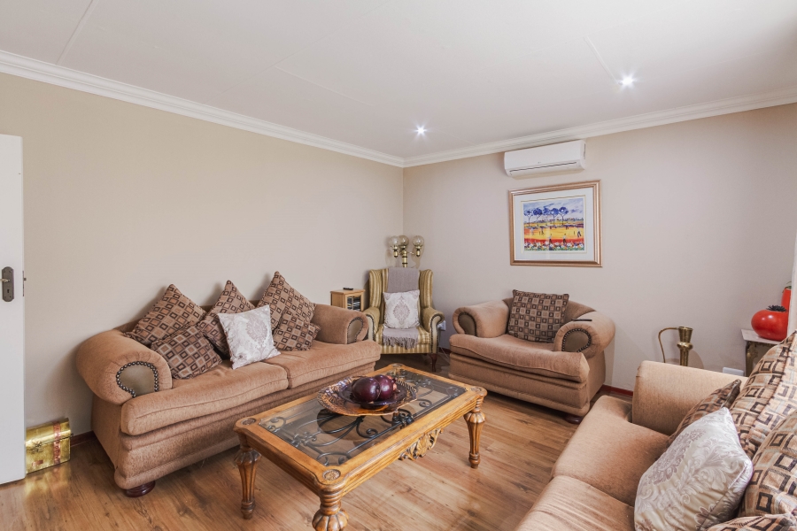 3 Bedroom Property for Sale in Silver Lakes Gauteng